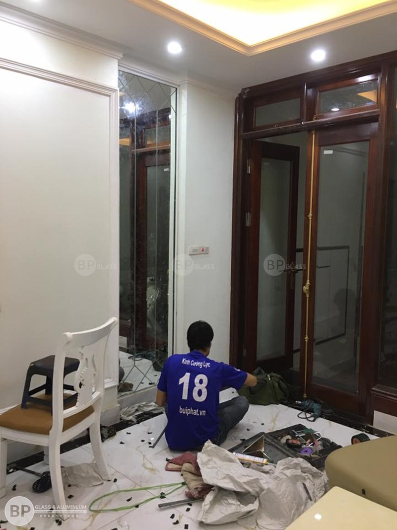 Gương ghép ô trang trí số 6 tt3 kđt Văn Phú Hà Đông